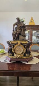 Muzealny francuski zegar z brązu Michel-Ange Paris projekt Feuchère model z Musée du Louvre