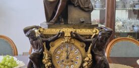 Muzealny francuski zegar z brązu Michel-Ange Paris projekt Feuchère model z Musée du Louvre